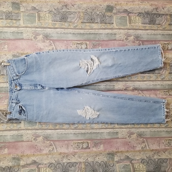 Distressed 5-pockets jeans - Picture 1 of 6
